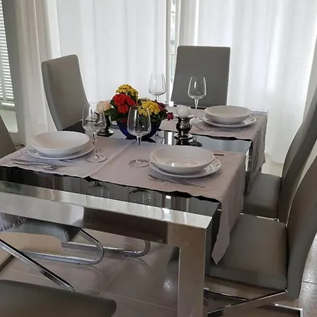 아파트 Apto. Cerca Playa- Wifi&a.c. *